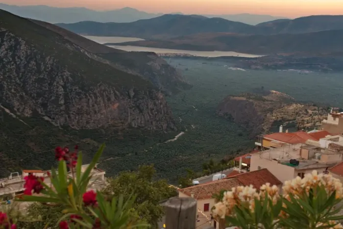 Framed Print : Bay of Corinthian gulf seen from Delphi (Delfoi) Framed Print : Bay of Corinthian gulf seen from Delphi (Delfoi)