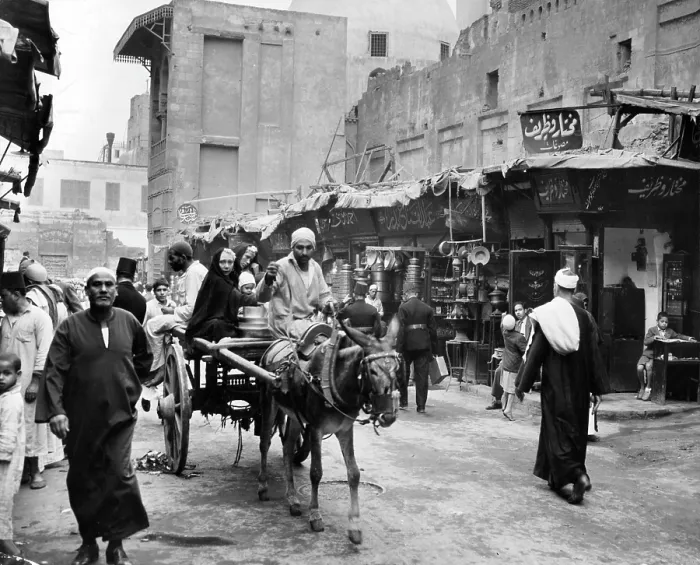 Framed Print : BAZAAR STEET SCENE IN CAIRO Framed Print : BAZAAR STEET SCENE IN CAIRO