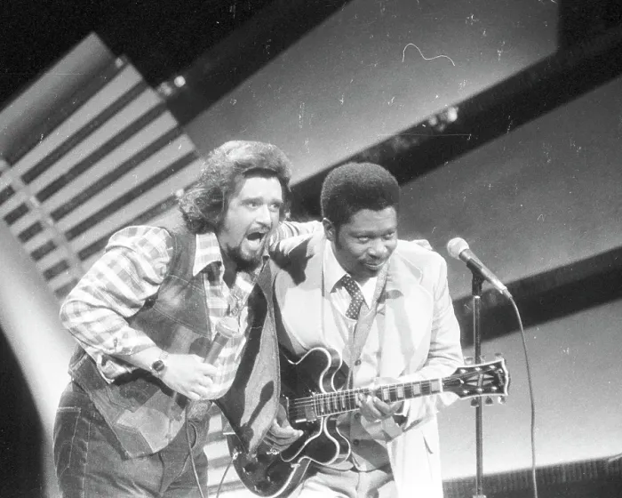 Framed Print : BB & The Wolfman on Midnight Special Framed Print : BB & The Wolfman on Midnight Special