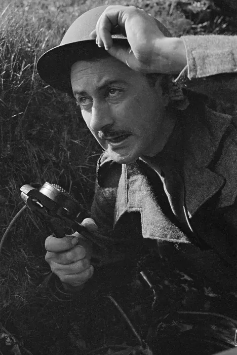 Framed Print : BBC War Correspondent