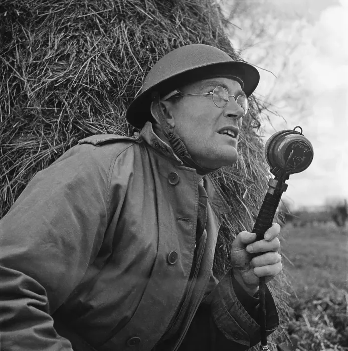 Framed Print : BBC War Correspondent
