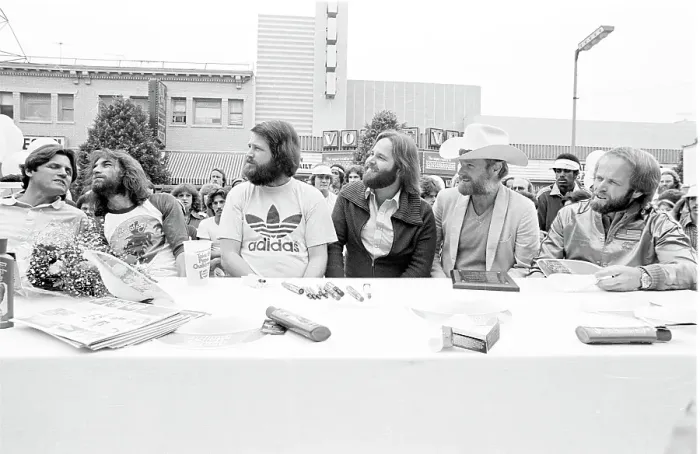 Framed Print : Beach Boys Sign Autographs Framed Print : Beach Boys Sign Autographs