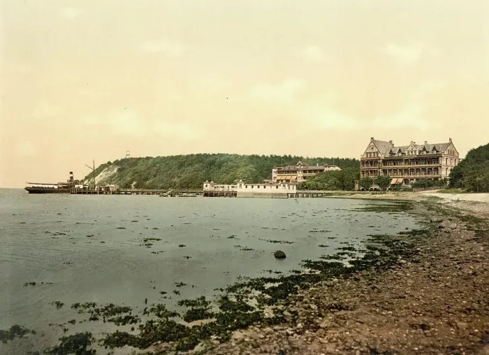 Framed Print : The beach and the hotel of Gluecksburg, Schleswig-Holstein, Germany, Historic, digitally restored reproduction of a photochrome print from the 1890s Framed Print : The beach and the hotel of Gluecksburg, Schleswig-Holstein, Germany, Historic, digitally restored reproduction of a photochrome print from the 1890s