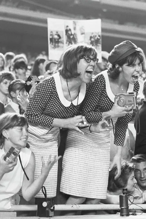 Framed Print : Beatle Fans Screaming