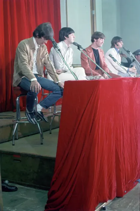 Framed Print : Beatles Help! Press Conference In Los Angeles