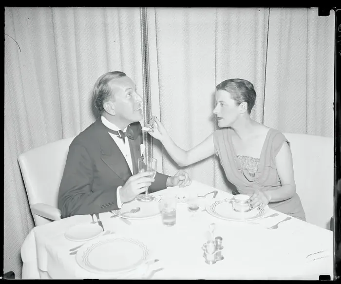 Framed Print : Beatrice Lillie Feeding a Sugar Cube to Noel Coward Framed Print : Beatrice Lillie Feeding a Sugar Cube to Noel Coward