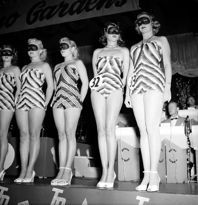 Framed Print : Beautiful Legs Contest At Casino Gardens In LA Framed Print : Beautiful Legs Contest At Casino Gardens In LA
