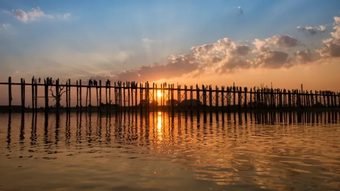 Framed Print : Beautiful sunset atU Bein Bridge, Taungthaman lake, Mandalay, Myanmar Framed Print : Beautiful sunset atU Bein Bridge, Taungthaman lake, Mandalay, Myanmar
