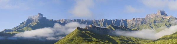 beauty in nature, cloud, color image, colour image, day, daytime, drakensberg amphitheatre
