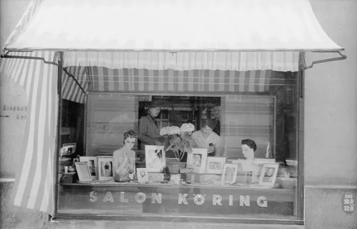 Framed Print : Beauty Parlour Framed Print : Beauty Parlour