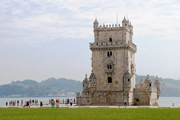 Framed Print : Belemsky turret on the river Tagus in Lisbon Framed Print : Belemsky turret on the river Tagus in Lisbon