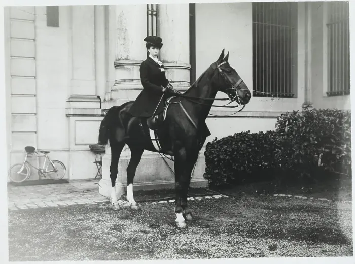 Framed Print : Belgian Queen Elizabeth Riding a Horse Framed Print : Belgian Queen Elizabeth Riding a Horse