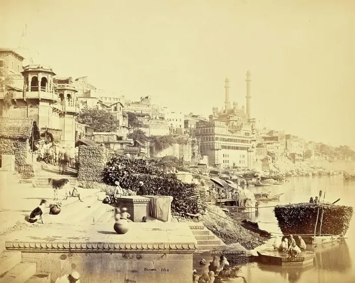 Framed Print : Benares, the Great Mosque of Arungzebe and the adjoining Ghats, c. 1870, India, Historic, digitally restored reproduction from an original of the period Framed Print : Benares, the Great Mosque of Arungzebe and the adjoining Ghats, c. 1870, India, Historic, digitally restored reproduction from an original of the period