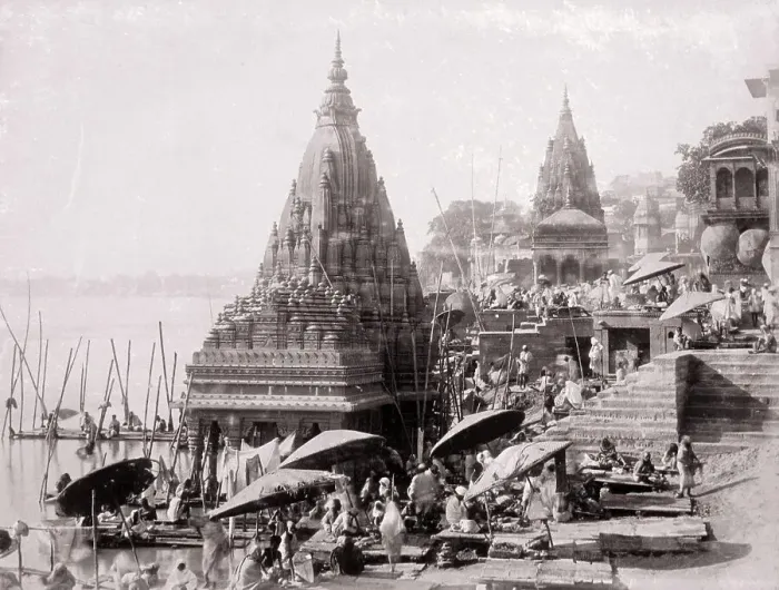 Framed Print : Benares, Temple of Tarhishwara or Fountain of Manikarankia, 1860, India, Historic, digitally restored reproduction from an original of the period Framed Print : Benares, Temple of Tarhishwara or Fountain of Manikarankia, 1860, India, Historic, digitally restored reproduction from an original of the period