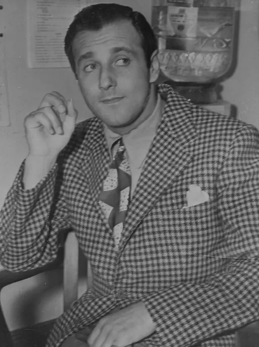 Framed Print : Benny (Bugsy) Siegel At Los Angeles Police Department For Questioning Framed Print : Benny (Bugsy) Siegel At Los Angeles Police Department For Questioning