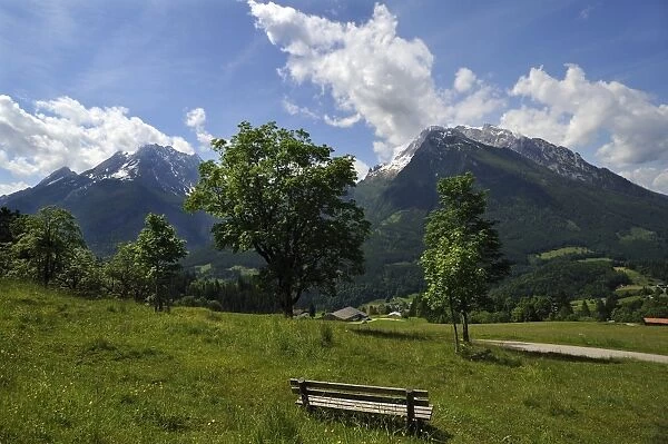 Berchtesgaden Alps, west side of Watzmanns Mountain, left, Hochkalter Mountain, right, Loiplsau, Ramsau bei Berchtesgaden, Berchtesgadener Land District, Upper Bavaria, Bavaria, Germany