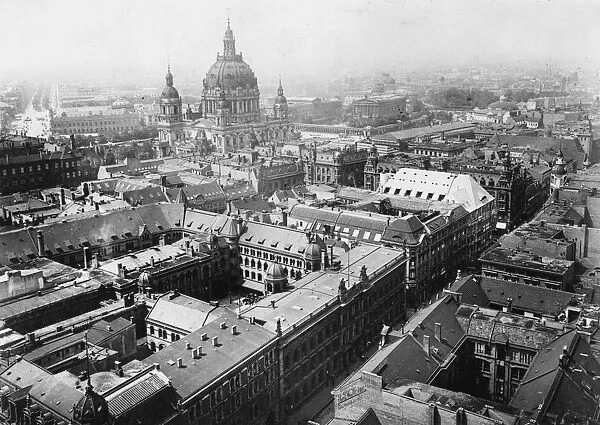Berlin. 11th July 1917: An aerial view of Berlin showing the dome of the