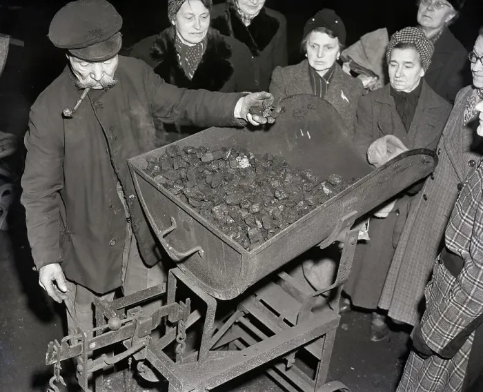 Framed Print : Berlin Coal Distribution Framed Print : Berlin Coal Distribution