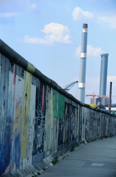 Framed Print : The Berlin Wall Framed Print : The Berlin Wall
