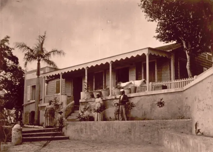 Framed Print : Bermuda. A house in St Thomas, Bermuda. (Photo by Hulton Archive / Getty Images) Framed Print : Bermuda. A house in St Thomas, Bermuda. (Photo by Hulton Archive / Getty Images)