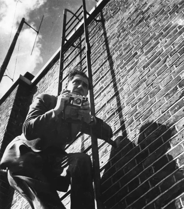 Framed Print : Bert Hardy Framed Print : Bert Hardy