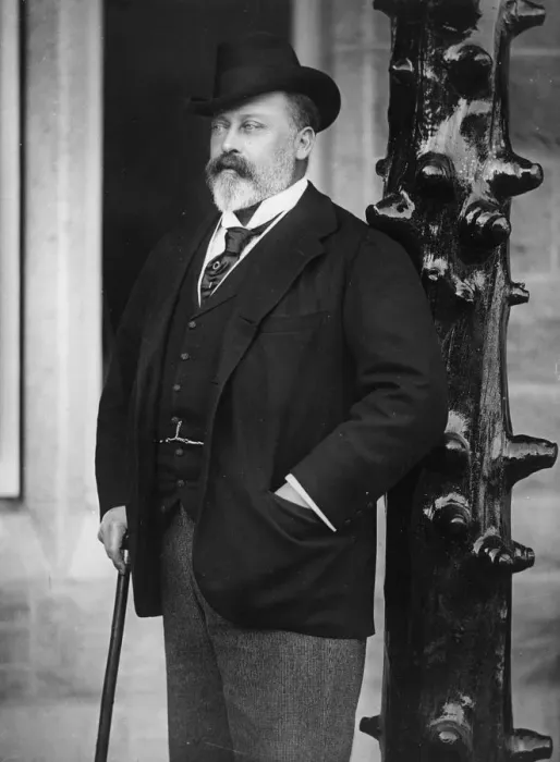Framed Print : Bertie. 1898: Albert Edward Prince of Wales (1841 - 1910), eldest son of Queen Victoria Framed Print : Bertie. 1898: Albert Edward Prince of Wales (1841 - 1910), eldest son of Queen Victoria