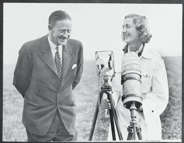 Framed Print : Beryl Markham with R.S. Mountstephen Framed Print : Beryl Markham with R.S. Mountstephen