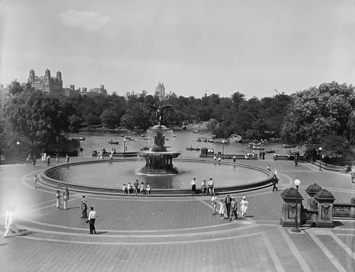 Framed Print : Betheda Fountain In Central Park Framed Print : Betheda Fountain In Central Park