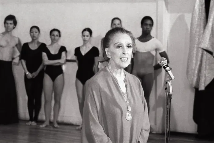 Framed Print : Betty Ford Speaks at Martha Graham Studio Framed Print : Betty Ford Speaks at Martha Graham Studio