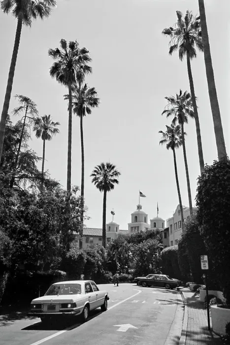 Framed Print : Beverly Hills Hotel, Sunset Boulevard, Beverly Hills Framed Print : Beverly Hills Hotel, Sunset Boulevard, Beverly Hills