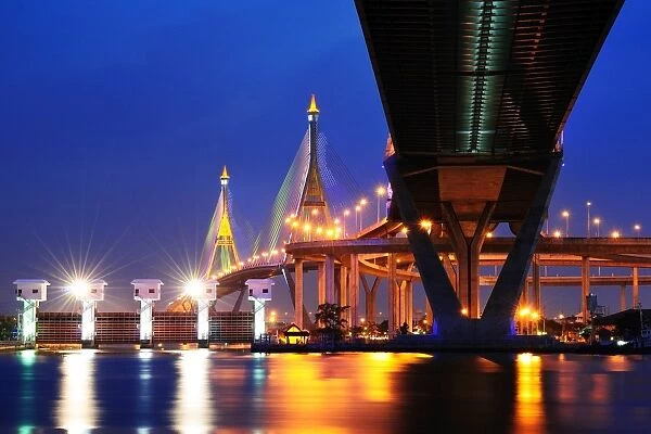 Bhumibol bridge across Chao Phraya river