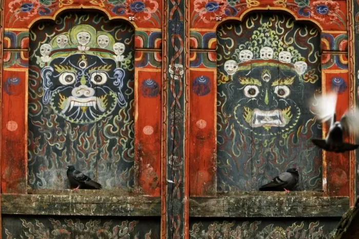 Framed Print : Bhutan, Punakha Valley, Punakha Dzong, pigeons on monastery wall Framed Print : Bhutan, Punakha Valley, Punakha Dzong, pigeons on monastery wall