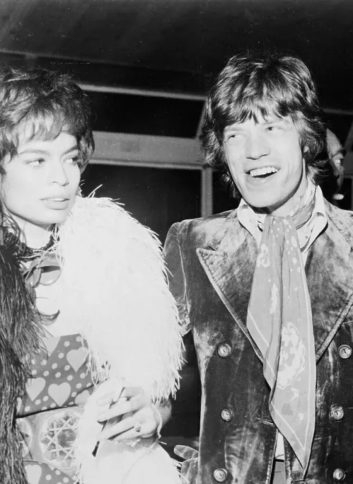 Framed Print : Bianca and Mick Jagger Posing Together Framed Print : Bianca and Mick Jagger Posing Together