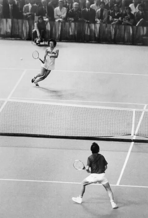 Framed Print : Billie Jean King and Bobby Riggs Playing Tennis Framed Print : Billie Jean King and Bobby Riggs Playing Tennis