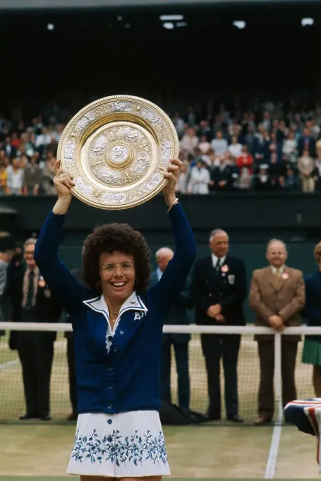 Framed Print : Billie Jean King Holding Wimbledon Trophy Framed Print : Billie Jean King Holding Wimbledon Trophy