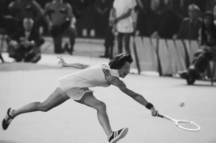 Framed Print : Billie Jean King Playing Tennis with a Difficult Move Framed Print : Billie Jean King Playing Tennis with a Difficult Move