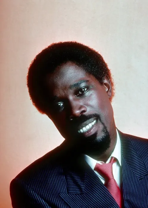 Framed Print : Billy Ocean Portrait