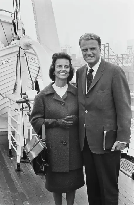 Framed Print : Billy & Ruth Set Sail For Their London Crusade Framed Print : Billy & Ruth Set Sail For Their London Crusade