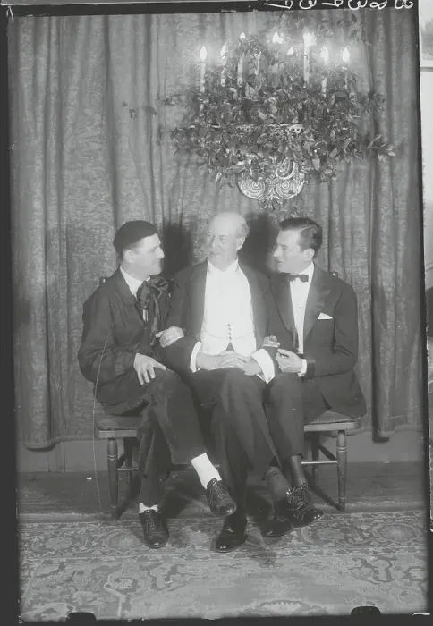 Framed Print : Billy Seaman with Sir Thomas Lipton and Jimmy Walker Framed Print : Billy Seaman with Sir Thomas Lipton and Jimmy Walker