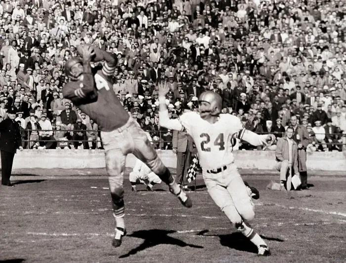 Framed Print : Billy Wilson Snags Pass from Y.A. Tittle Framed Print : Billy Wilson Snags Pass from Y.A. Tittle