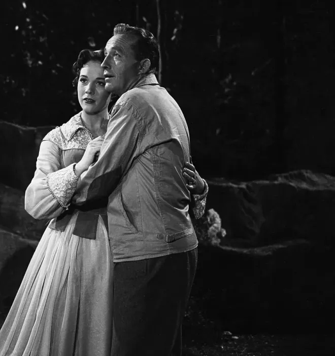 : Bing Crosby Embracing Julie Andrews : Bing Crosby Embracing Julie Andrews