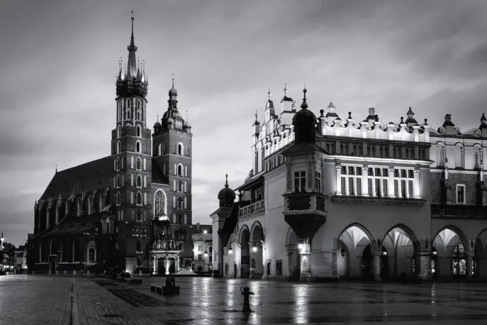 Framed Print : Black and White, St Marys Basilica, Bazylika Mariacka, The Cloth Hall, Krakow, Poland Framed Print : Black and White, St Marys Basilica, Bazylika Mariacka, The Cloth Hall, Krakow, Poland