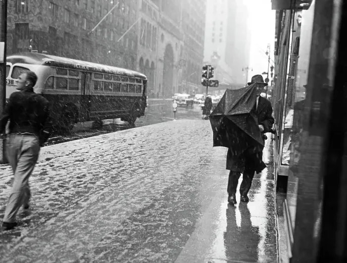 Framed Print : Blizzard Hits Manhattan Framed Print : Blizzard Hits Manhattan