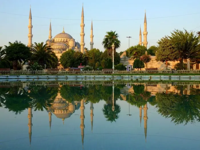 Framed Print : The blue mosque and its reflection, Istanbul Framed Print : The blue mosque and its reflection, Istanbul