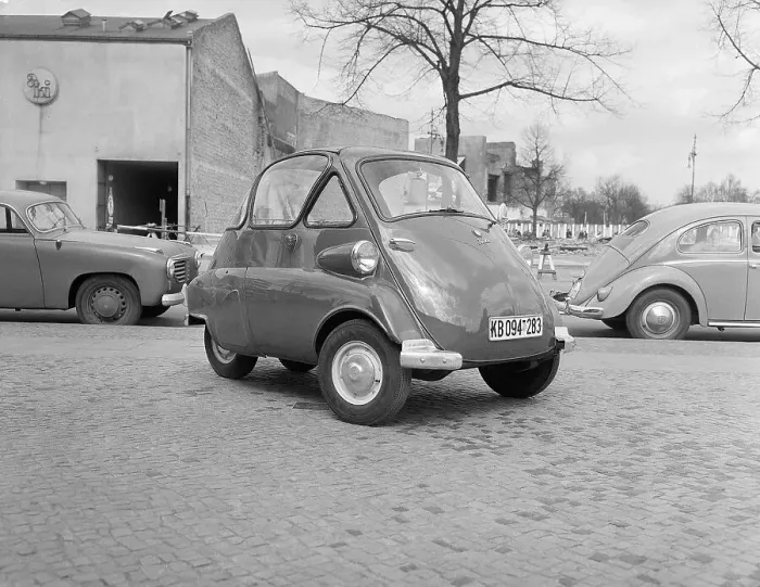 Framed Print : Bmw Isetta Minicar Framed Print : Bmw Isetta Minicar
