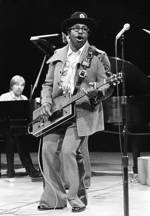 Framed Print : Bo Diddley Framed Print : Bo Diddley
