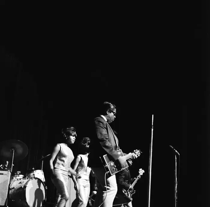 Framed Print : Bo Diddley At The Apollo Framed Print : Bo Diddley At The Apollo