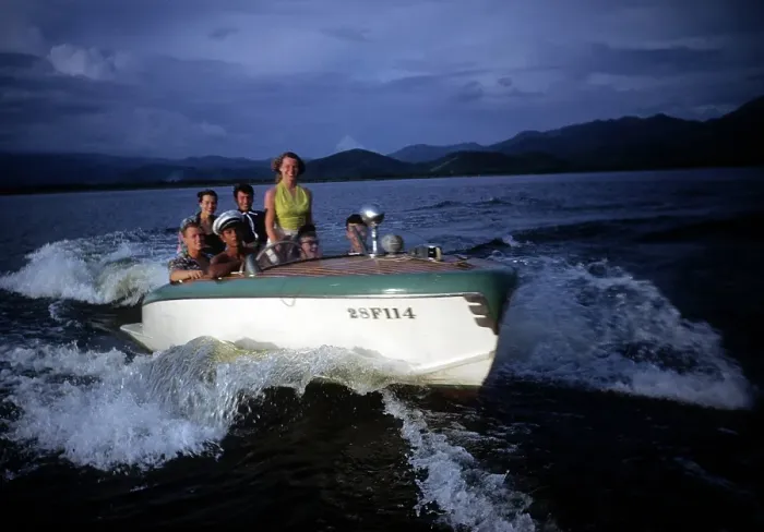 Framed Print : BOATING IN ACAPULCO Framed Print : BOATING IN ACAPULCO
