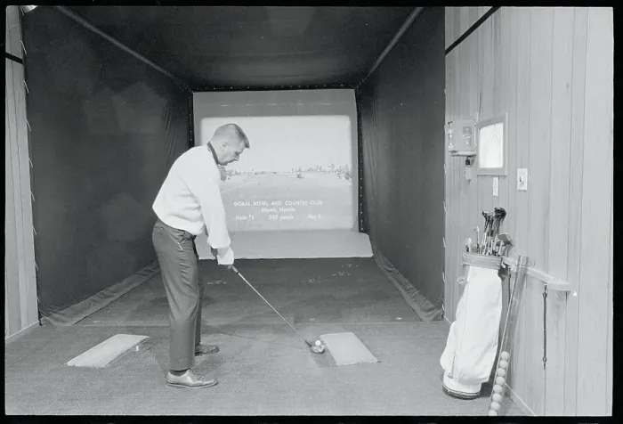 Framed Print : Bob Anderson Putting Framed Print : Bob Anderson Putting