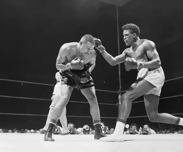 Framed Print : Bob Baker and Tommy Jackson in Boxing Match Framed Print : Bob Baker and Tommy Jackson in Boxing Match